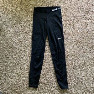 Black nike pro dri-fit leggings